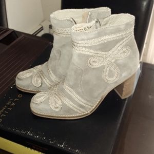 NWOT Taupe Suede Booties